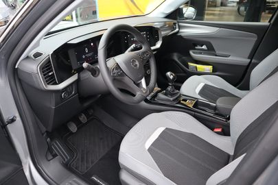 Car image 14