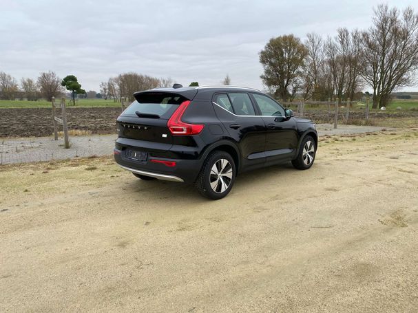 Volvo XC40 T5 Momentum 192 kW image number 2