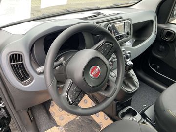 Car image 10