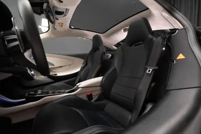 Car image 40