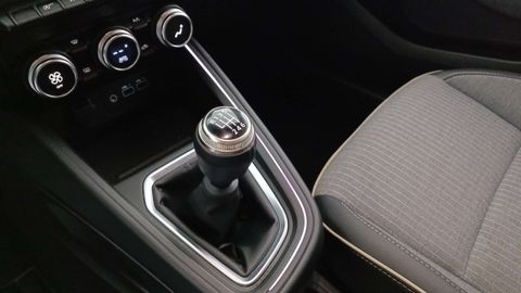 Car image 21