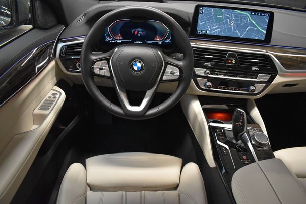 BMW 630d Gran Turismo Gran Turismo Luxury Line 210 kW image number 4