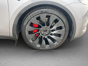 Car image 35