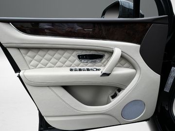 Car image 41