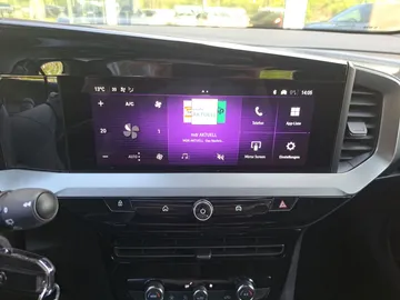 Car image 21