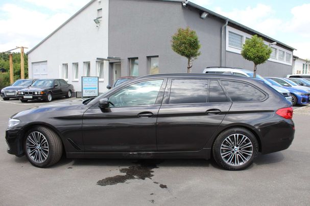 BMW 520d Touring xDrive Sport Line 140 kW image number 3