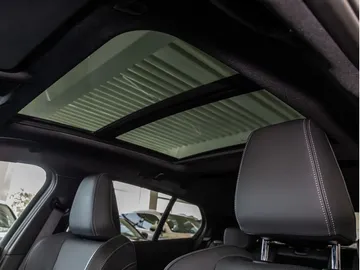 Car image 30