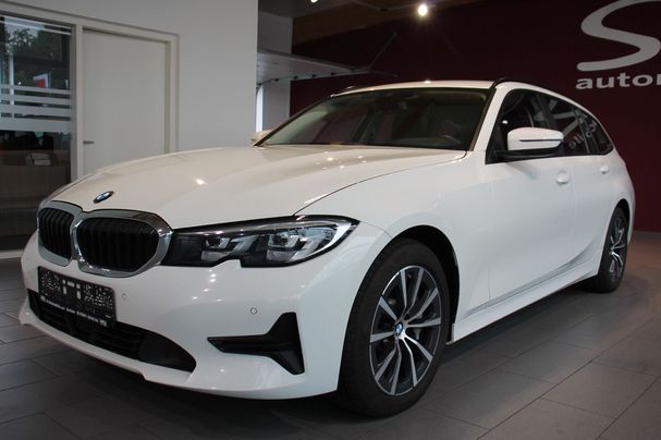 BMW 330d Touring xDrive 195 kW image number 1