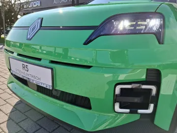 Car image 44