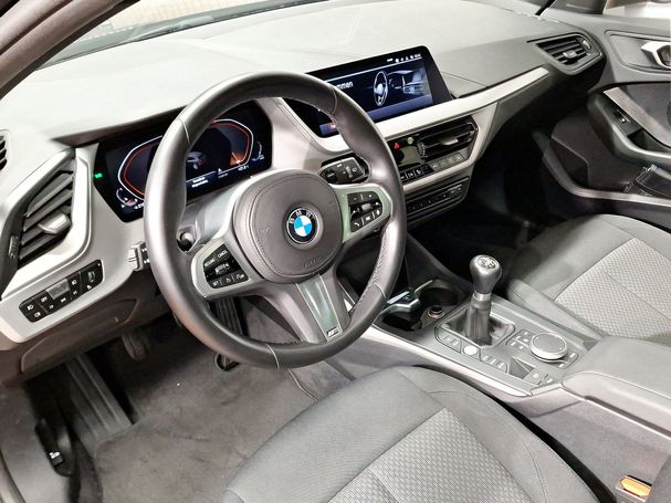 BMW 118i 100 kW image number 4