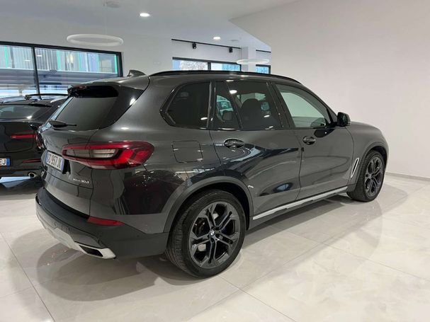 BMW X5 xDrive30d xLine 195 kW image number 4