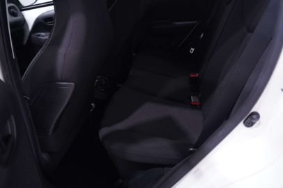 Car image 31