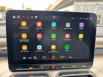 Car image 40