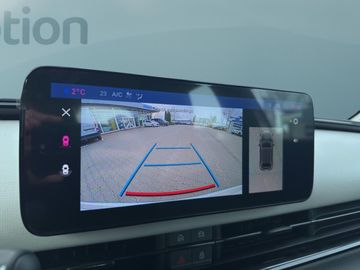 Car image 18