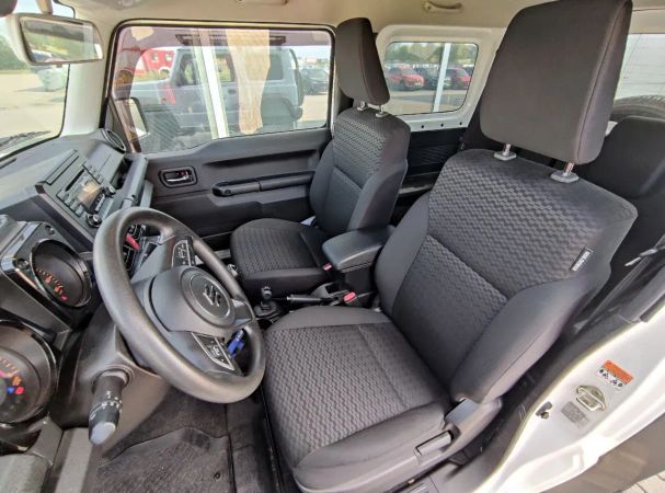 Suzuki Jimny 1.5 Comfort 75 kW image number 19