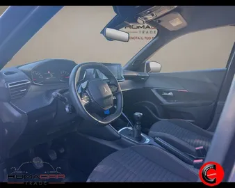 Car image 15