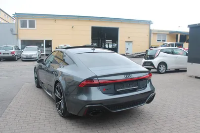 Car image 30