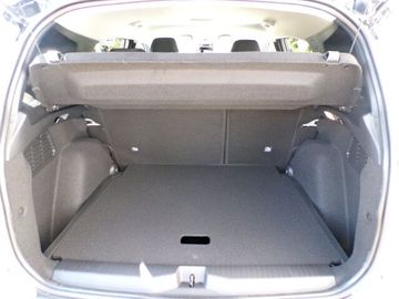 Car image 25