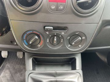 Car image 16