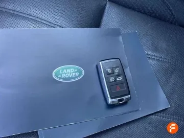 Car image 32