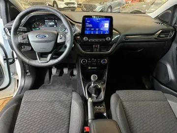 Car image 23