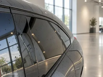 Car image 32