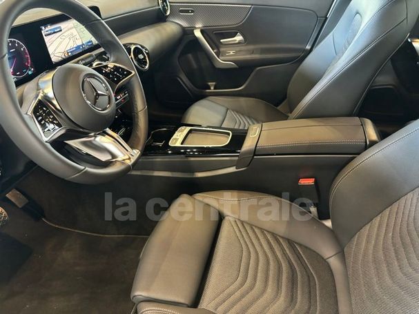 Mercedes-Benz A 180 100 kW image number 16