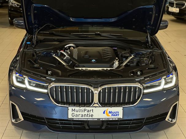 BMW 540d Touring M xDrive 250 kW image number 30