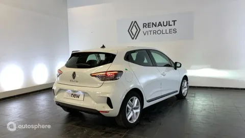 Car image 4