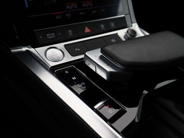 Audi e-tron 55 quattro 300 kW image number 22