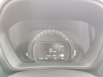 Car image 11