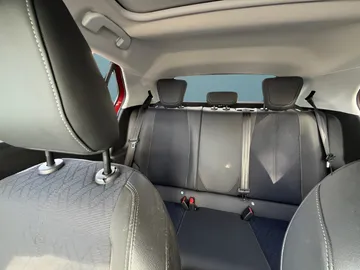 Car image 31