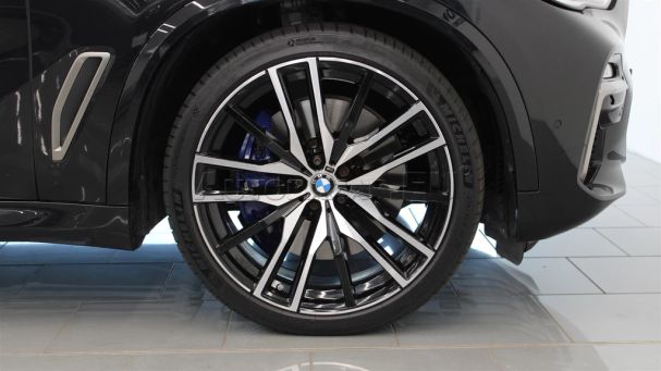 BMW X5 M50i xDrive 390 kW image number 4