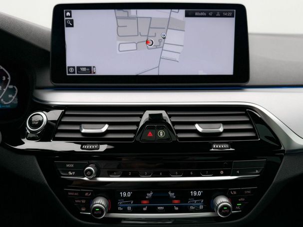 BMW 530 Touring 215 kW image number 28