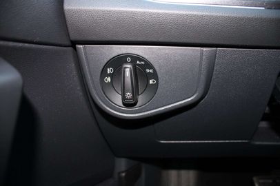 Car image 37