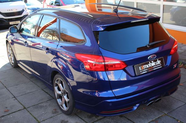 Ford Focus ST 184 kW image number 9