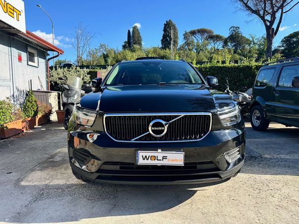 Volvo XC40 1.5 T2 Momentum 95 kW image number 5