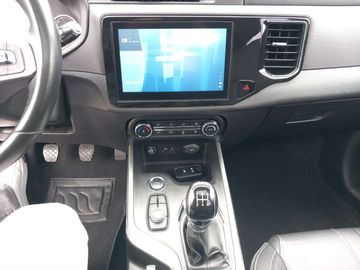 Car image 23