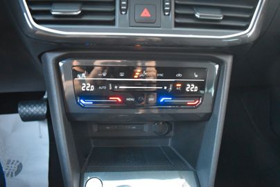 Car image 37