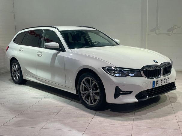 BMW 320d Touring xDrive 140 kW image number 3