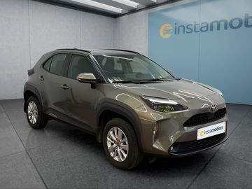 Car image 3