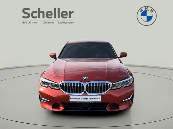 BMW 330e Luxury Line 215 kW image number 2