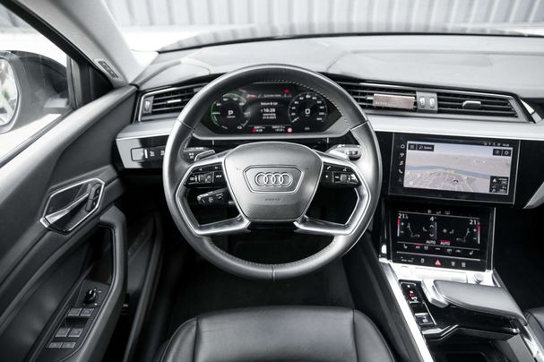 Audi e-tron 55 quattro Advanced 300 kW image number 13