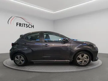 Car image 5