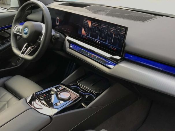 BMW i5 eDrive40 250 kW image number 8