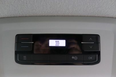 Car image 36