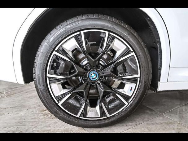 BMW iX3 210 kW image number 5