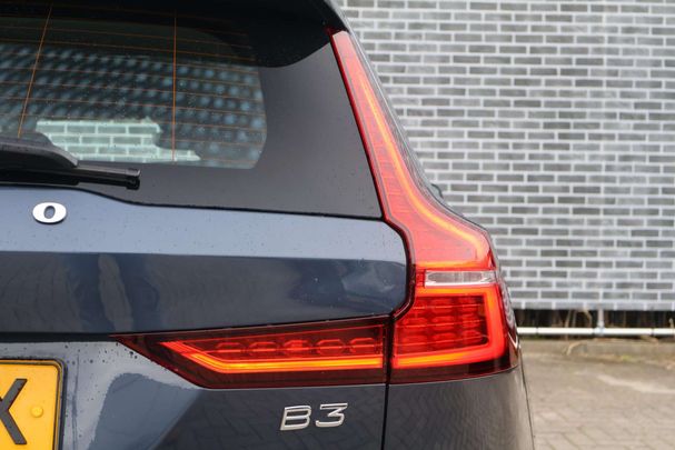 Volvo V60 B3 Essential 120 kW image number 8