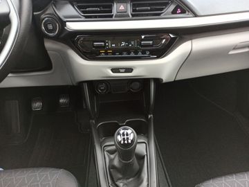 Car image 13