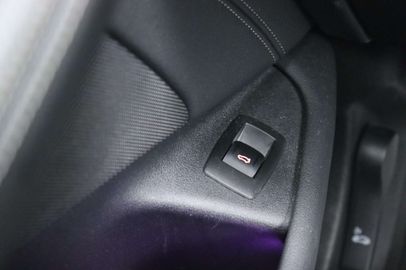 Car image 38